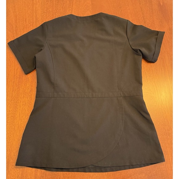 FIGS Scrub Top Womens XS Black Flores StyleTW2012 Peplum Back Vent Nurse Medical - Picture 7 of 8